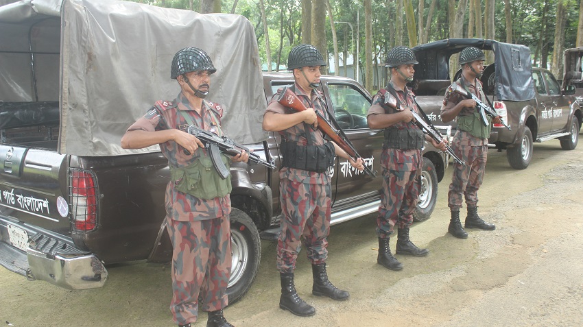 ভোলায় সংঘর্ষ, হেলিকপ্টারে বিজিবি মোতায়েন